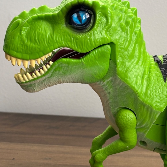 ZURU Green Robo Alive T-REX Dinosaur Robotic Pet Sounds Walking & Opens Mouth - Picture 6 of 11